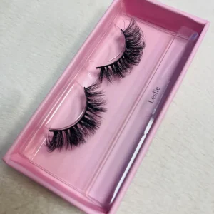 The Wax House - "Leslie" False Eyelashes, 1 Pair