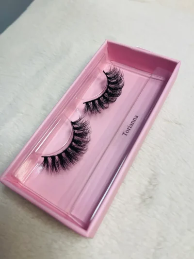 The Wax House - "Torianna" False Eyelashes, 1 Pair