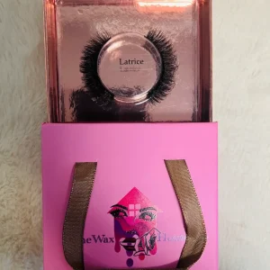 The Wax House - "Latrice" False Eyelashes, 1 Pair