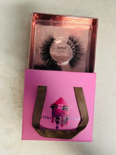 The Wax House -"Teresa" False Eyelashes, 1 Pair