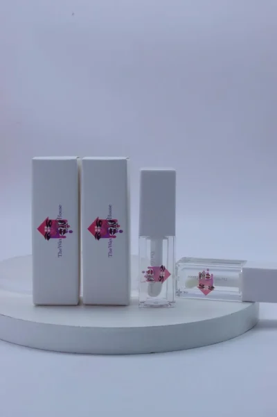 The Wax House Lip Oil - Image 2